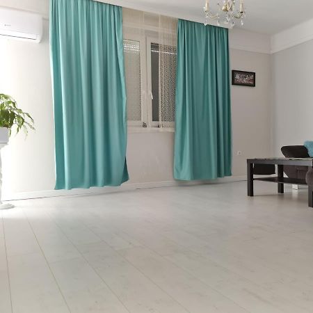 Come.In Kiskunfelegyhaza Bagian luar foto